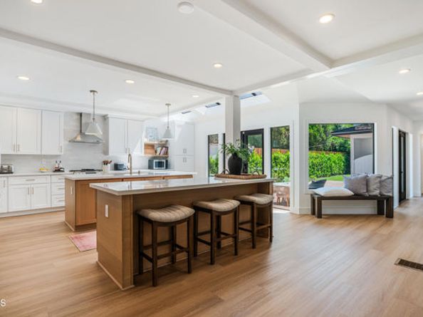 11100 Hortense Street, Toluca Lake (los Angeles) CA 91602