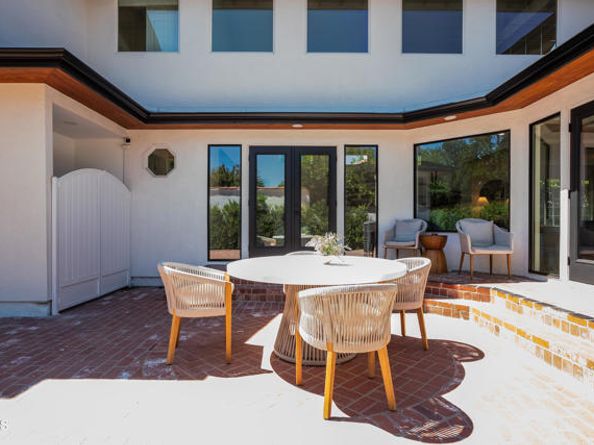 11100 Hortense Street, Toluca Lake (los Angeles) CA 91602