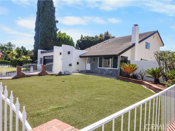 2122 W Chalet, Anaheim CA 92804