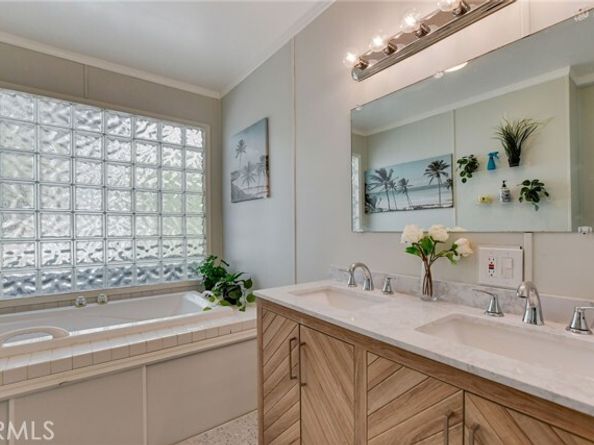 8939 Oswego Street, Sunland (los Angeles) CA 91040