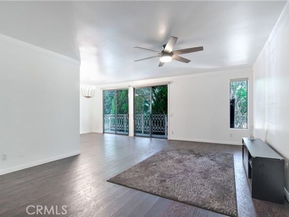 19029 Nordhoff Street 108, Northridge (los Angeles) CA 91324