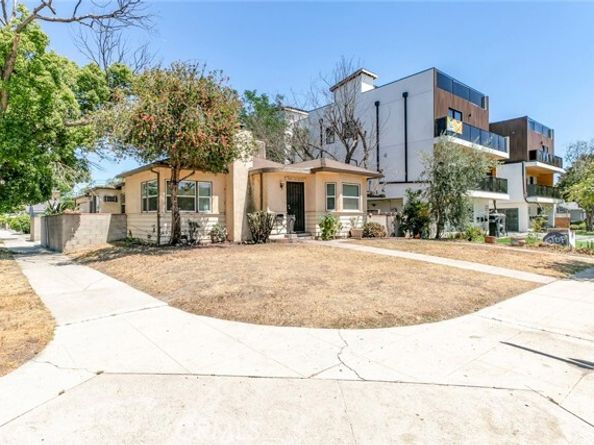5656 Cartwright, North Hollywood (los Angeles) CA 91601