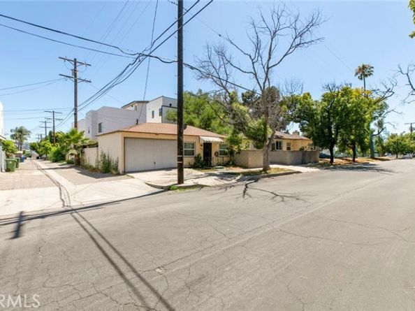 5656 Cartwright, North Hollywood (los Angeles) CA 91601