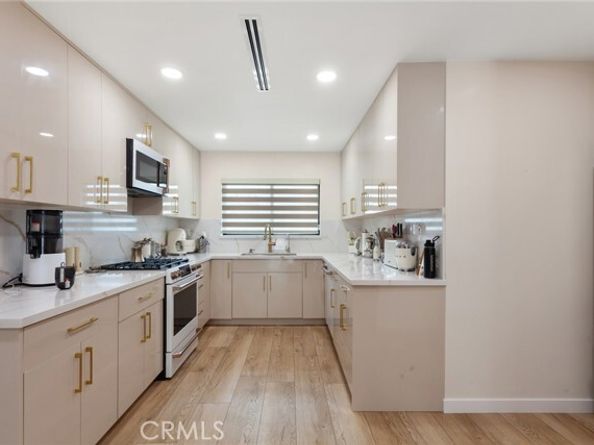 10535 Reseda Boulevard, Porter Ranch (los Angeles) CA 91326