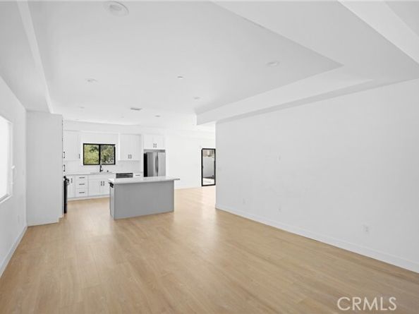 5826 Craner Avenue, North Hollywood (los Angeles) CA 91601