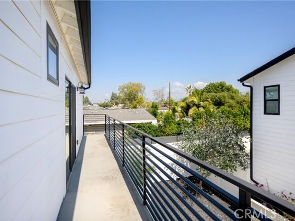 5826 Craner Avenue, North Hollywood (los Angeles) CA 91601
