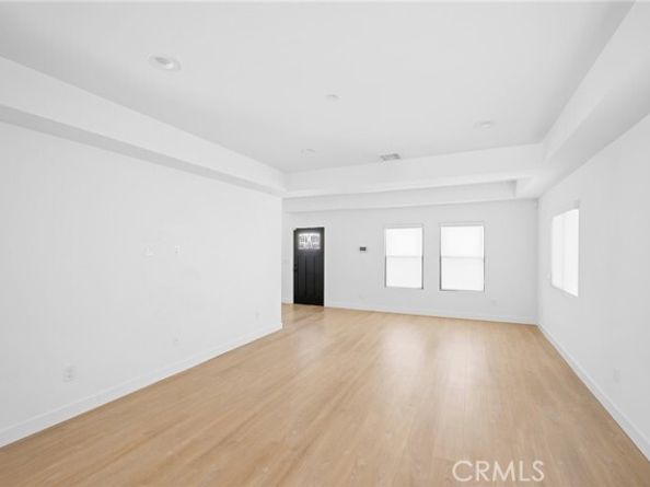 5826 Craner Avenue, North Hollywood (los Angeles) CA 91601