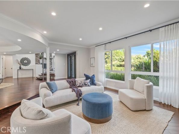 16711 Knollwood, Granada Hills (los Angeles) CA 91344