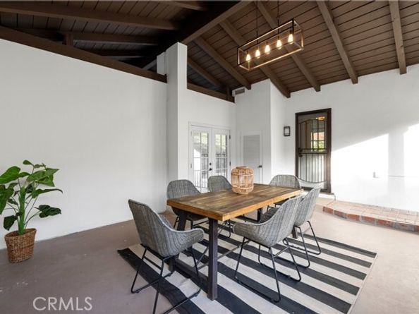 16711 Knollwood, Granada Hills (los Angeles) CA 91344