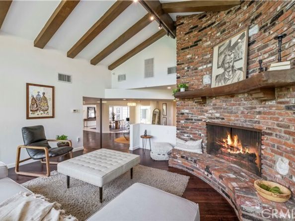 16711 Knollwood, Granada Hills (los Angeles) CA 91344