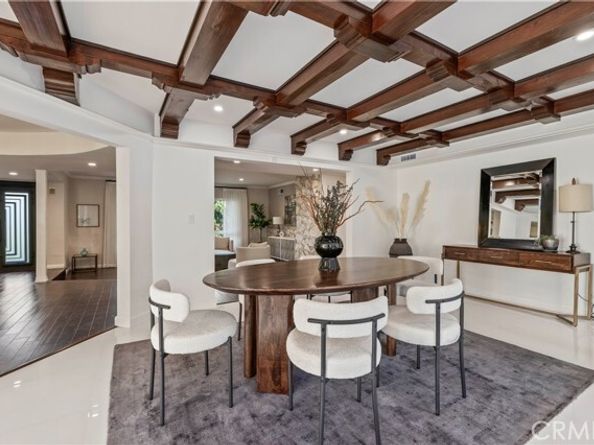 16711 Knollwood, Granada Hills (los Angeles) CA 91344