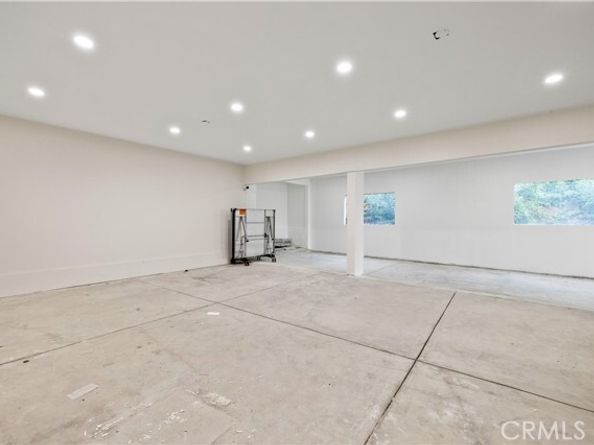 16711 Knollwood, Granada Hills (los Angeles) CA 91344