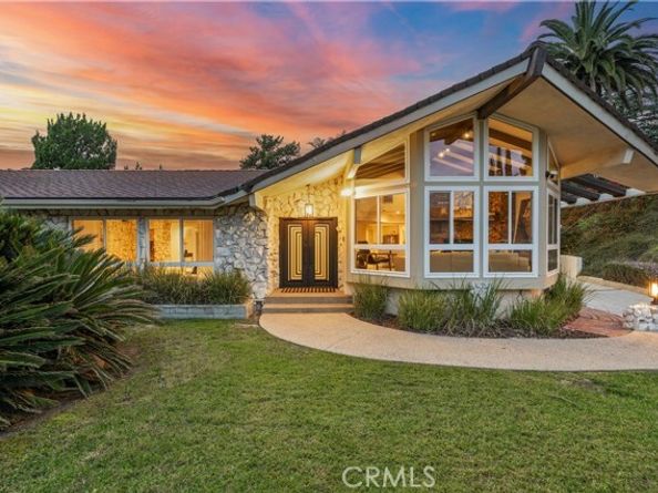 16711 Knollwood, Granada Hills (los Angeles) CA 91344