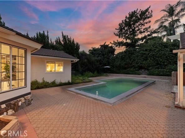 16711 Knollwood, Granada Hills (los Angeles) CA 91344