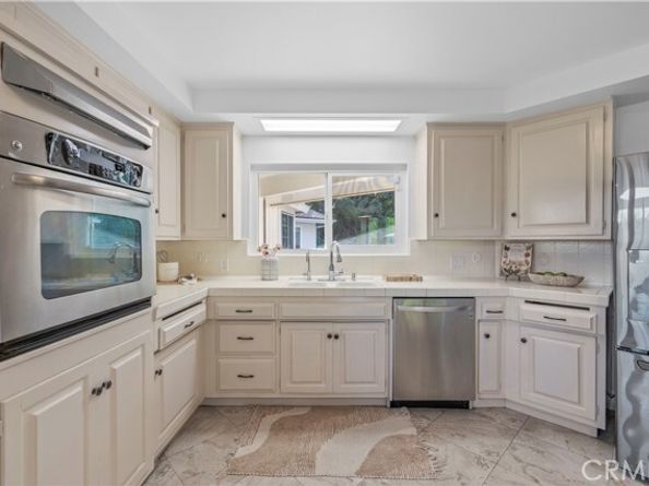 16711 Knollwood, Granada Hills (los Angeles) CA 91344