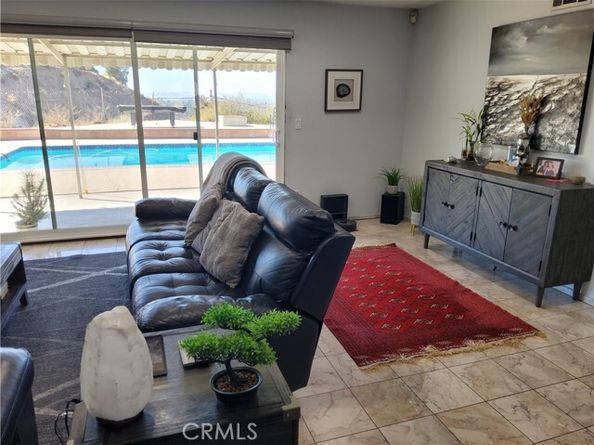 9050 Mulberry Drive, Sunland (los Angeles) CA 91040