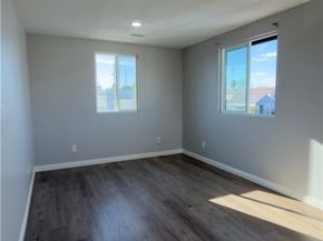 10306 S Main Street, Los Angeles CA 90003