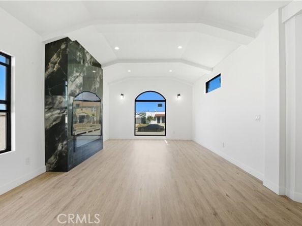 2228 W 73rd, Los Angeles CA 90043