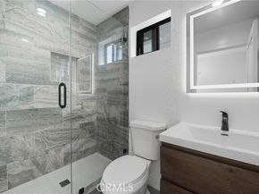 2228 W 73rd, Los Angeles CA 90043