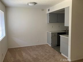 8505 Columbus Avenue 304, North Hills (los Angeles) CA 91343