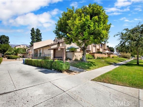 1484 Corson Street 5, Pasadena CA 91106