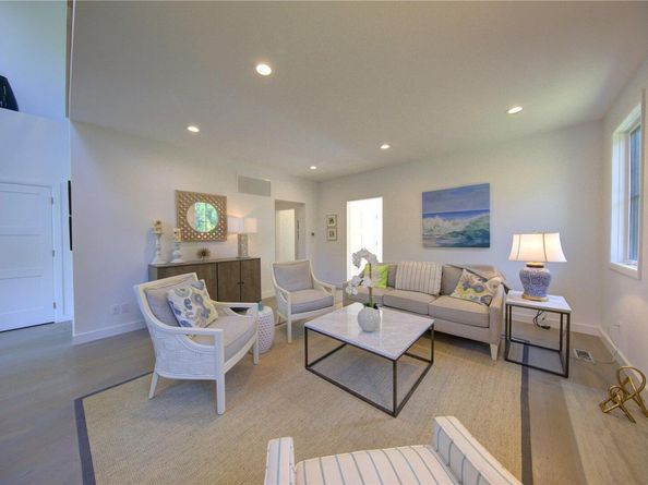 2 Crystal Mews Lane, East Hampton NY 11937