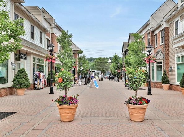162 Bedford Road 15, Armonk NY 10504