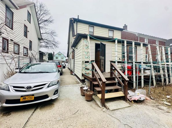 46-43 157 st, Flushing NY 11355