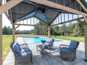 3715 Hortons Lane