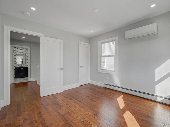 20 Colonial Road, Floral Park NY 11001