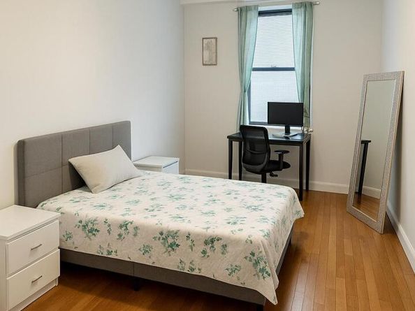 139-15 83 rd Ave 101, Briarwood NY 11435