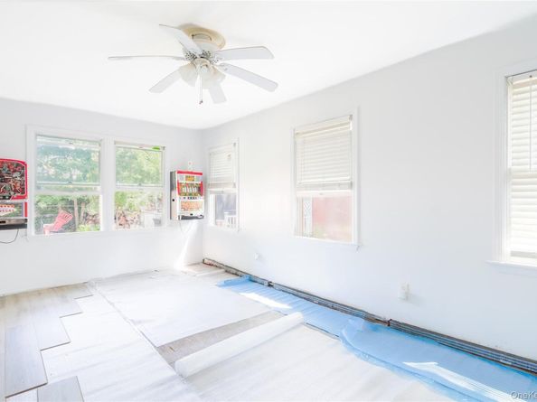 7 Hazel Street, Rocky Point NY 11778