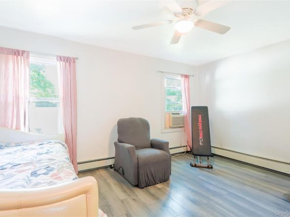 7 Hazel Street, Rocky Point NY 11778