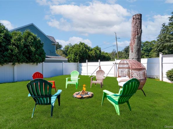 7 Hazel Street, Rocky Point NY 11778
