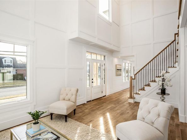 45 Mist Lane, Westbury NY 11590