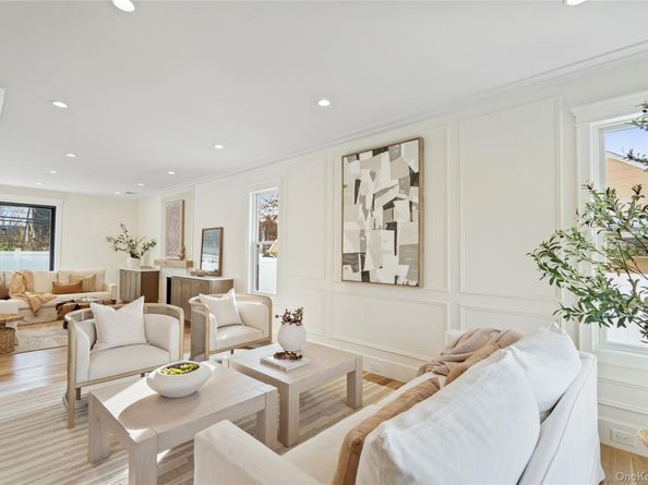 45 Mist Lane, Westbury NY 11590