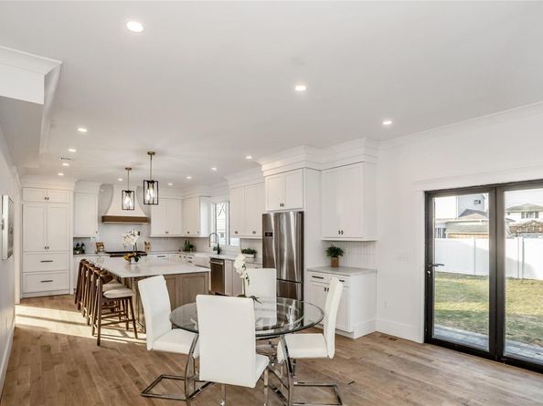 45 Mist Lane, Westbury NY 11590