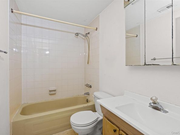 269 Brettonwoods Drive 269, Coram NY 11727