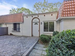 269 Brettonwoods Drive 269, Coram NY 11727
