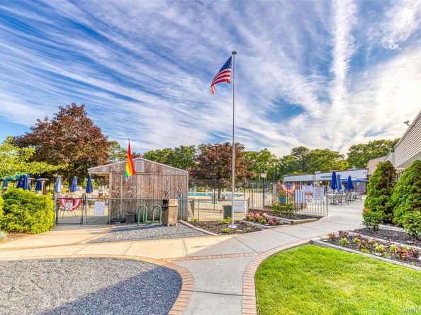 269 Brettonwoods Drive 269, Coram NY 11727