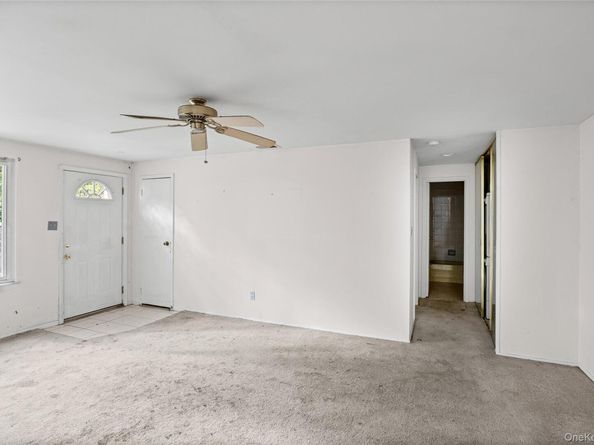 269 Brettonwoods Drive 269, Coram NY 11727