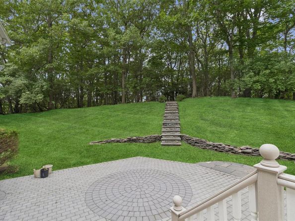 3 Heidi Lane, Mount Sinai NY 11766