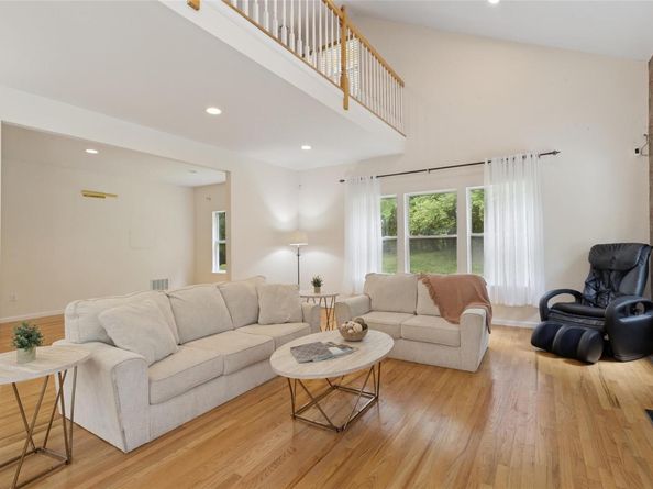 3 Heidi Lane, Mount Sinai NY 11766