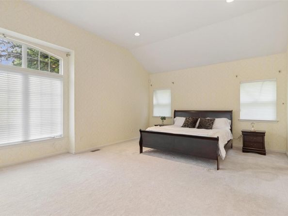 3 Heidi Lane, Mount Sinai NY 11766