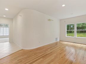 3 Heidi Lane, Mount Sinai NY 11766