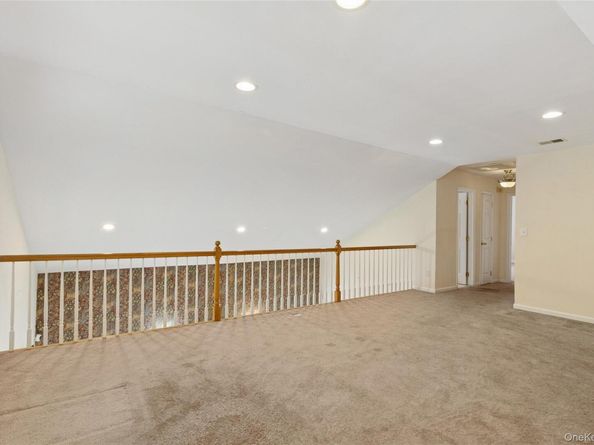 3 Heidi Lane, Mount Sinai NY 11766