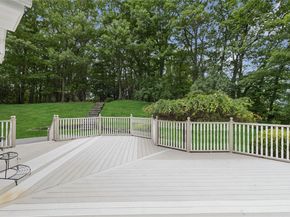 3 Heidi Lane, Mount Sinai NY 11766