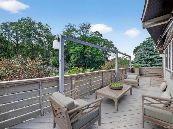 11 Beverly Lane, Peekskill NY 10566