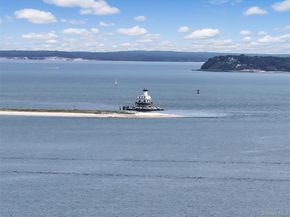 12910 Main Road, East Marion NY 11939