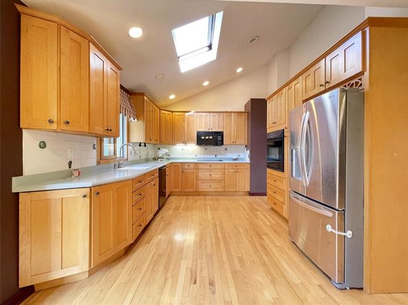9 Grossman Street, Melville NY 11747